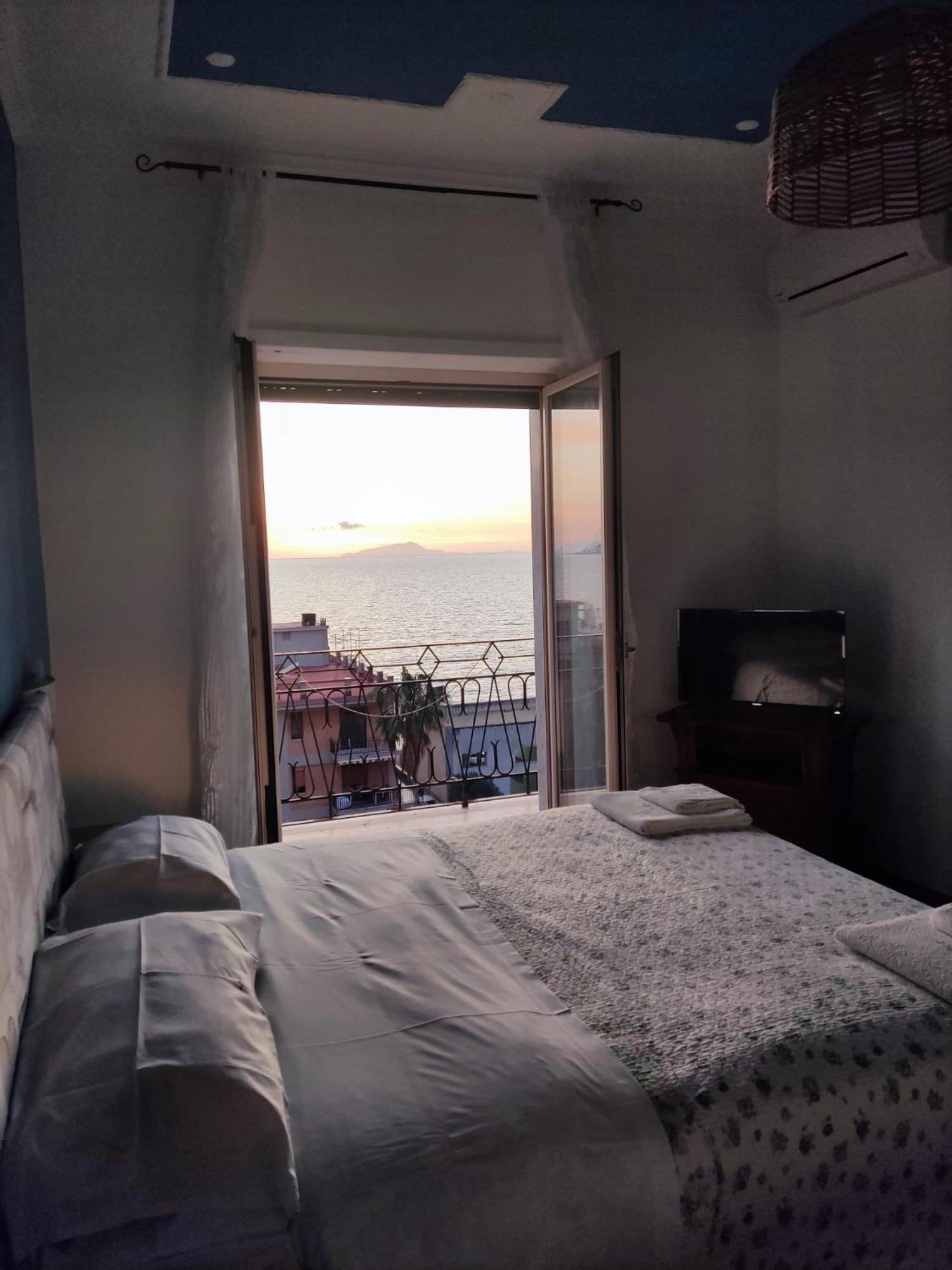 Ferienwohnung House Of Sun 2016 Castellammare di Stabia Exterior foto